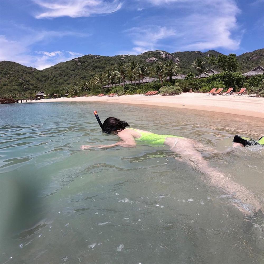 Kỳ Duyên nhận vô vàn bình luận khiếm nhã khi thả dáng với đồ tắm-3