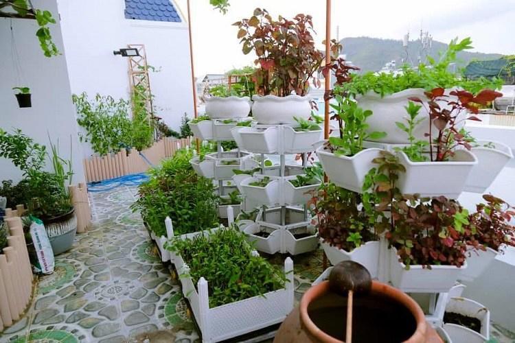 Bí ẩn chủ nhân căn biệt thự phủ gỗ từ đầu tới chân ở Hà Nội gây xôn xao-7