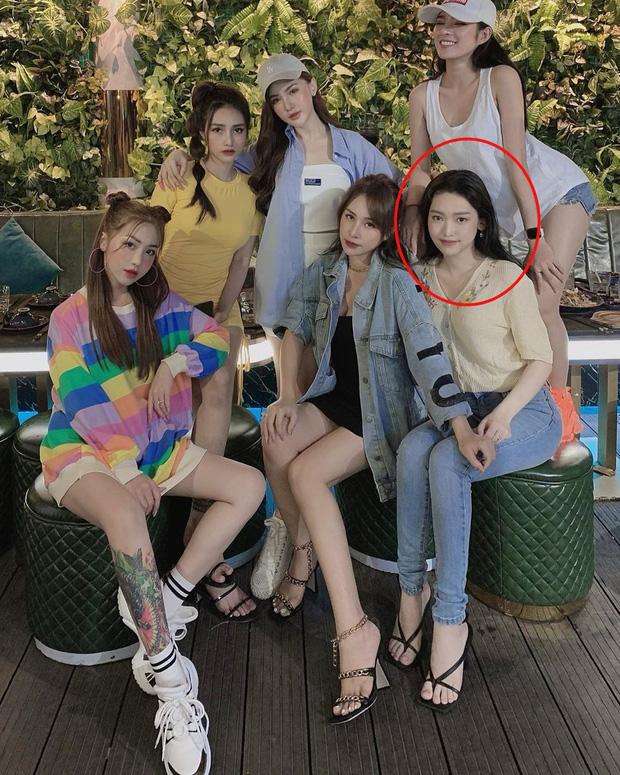 Chi tiền tỷ thẩm mỹ, nhan sắc Thúy Vi gây thất vọng khi đứng cạnh hội bạn thân-3