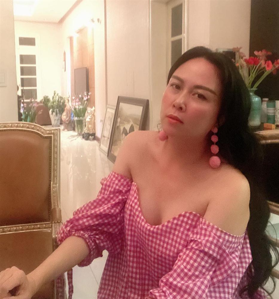 Khoe nhan sắc rạng rỡ, Phượng Chanel không ngờ bị lật tẩy chiêu trò-3