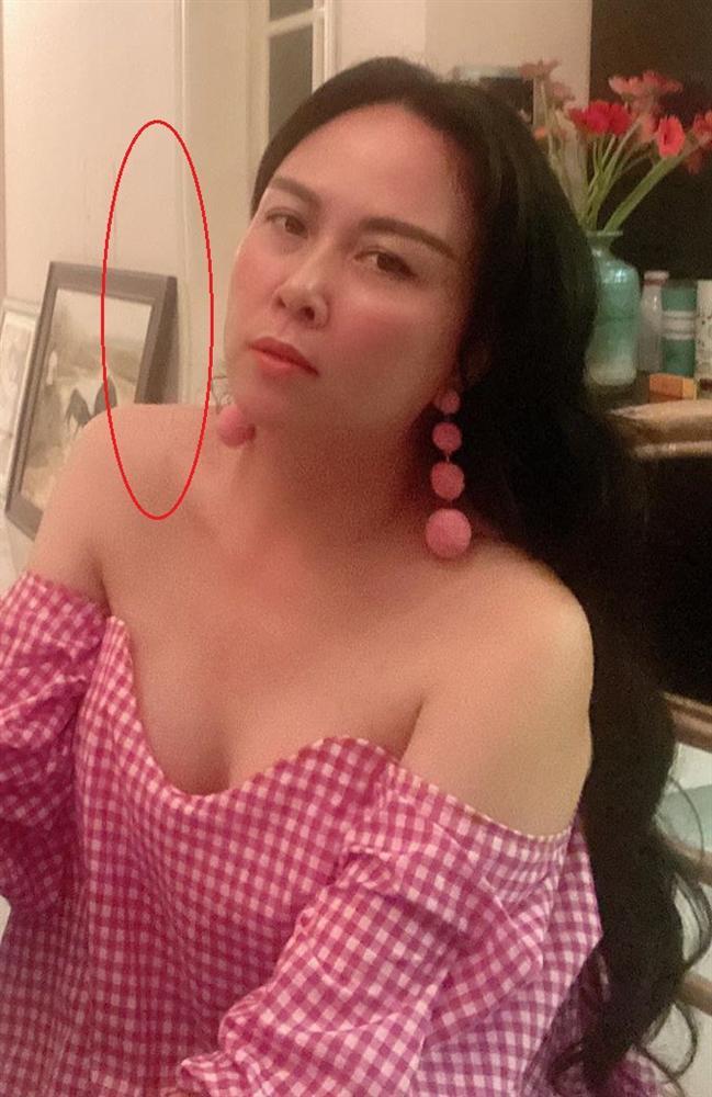 Khoe nhan sắc rạng rỡ, Phượng Chanel không ngờ bị lật tẩy chiêu trò-4