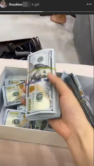 Vũ Khắc Tiệp chuyển khoản 2 tỷ mừng sinh nhật Ngọc Trinh: Thánh chém gió là đây?-4