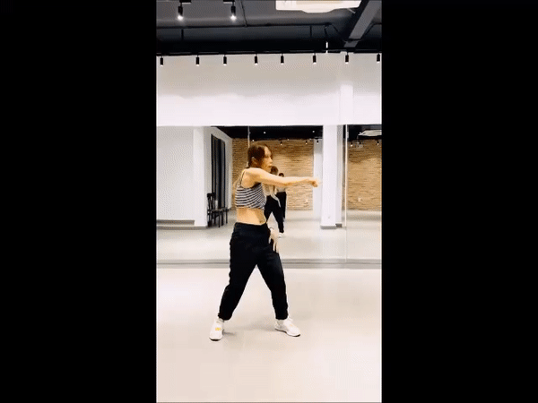 Mỹ Tâm tung clip tập vũ đạo khoe eo thon: Xem xong sai cũng thành đúng-4