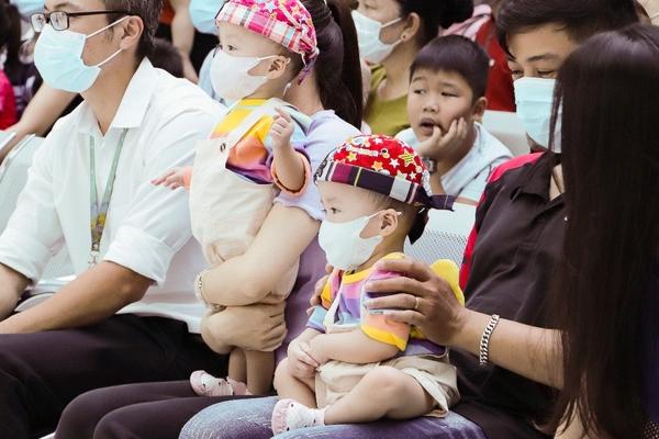 Nhà nhà đổ xô đi chơi Trung thu, tàn cuộc để lại Hà Nội ngập trong biển rác-11