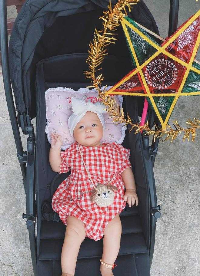 Duy Mạnh, Trọng Hoàng khoe ảnh Trung Thu bên vợ con-3