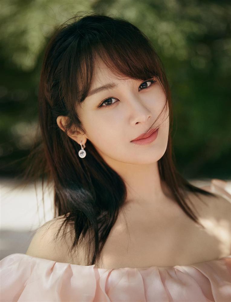 Dương Tử bị bóc body thật không như mơ trên sóng trực tiếp-4