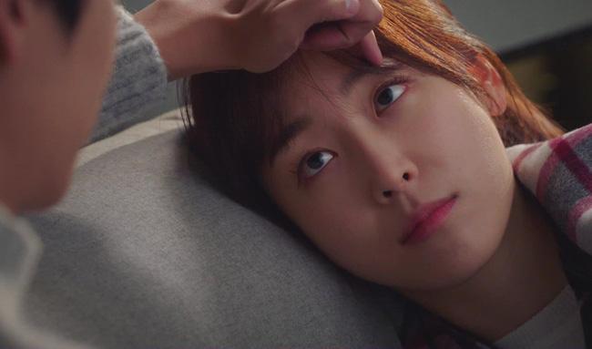 Mẹ chồng thưởng tiền đầu năm học cho các cháu nhưng chỉ con cả của tôi không được nhận-1