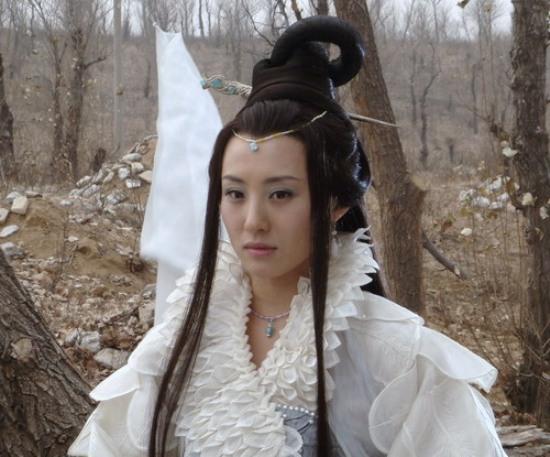 3 nàng Hằng Nga xấu nhất màn ảnh: người giống yêu tinh, kẻ quê mùa sến súa-5