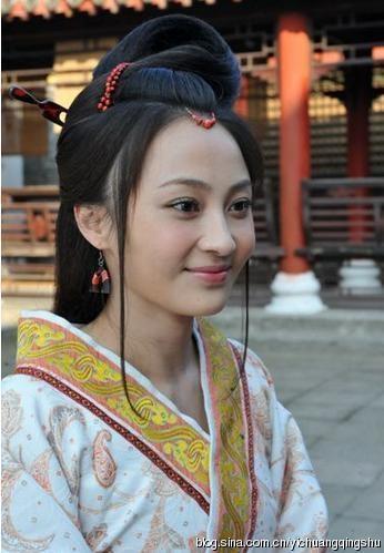 3 nàng Hằng Nga xấu nhất màn ảnh: người giống yêu tinh, kẻ quê mùa sến súa-8