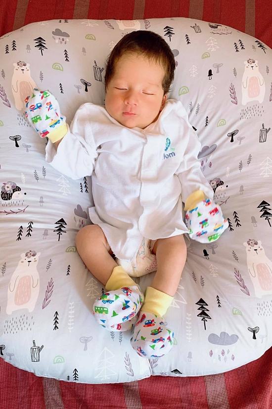 Hoàng Oanh hé lộ lễ đầy tháng của con lai Tây-6