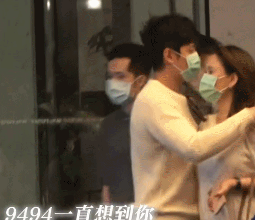 Alan gây tranh cãi với bàn tay hư trên bộ phận nhạy cảm của Trần Kiều Ân-4