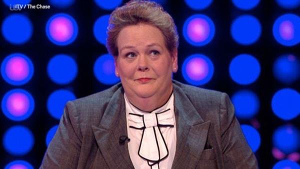 Người nổi tiếng xúc phạm Idol Kpop: Hậu quả đắng ngắt chỉ vì trót dại-12