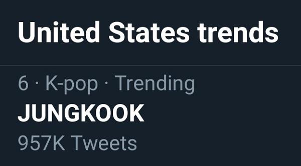 Diện áo xuyên thấu khoe body sexy, Jungkook lập tức gây sốt toàn cầu-4