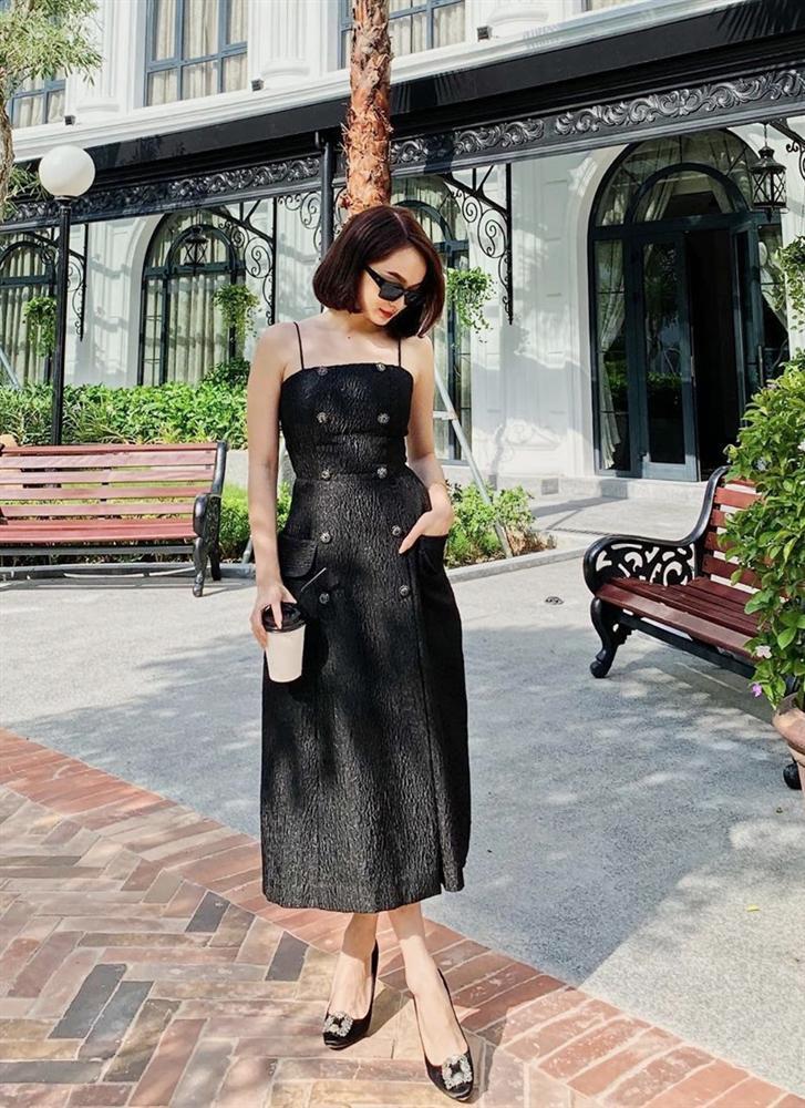 Street style Chi Pu nóng bỏng bao nhiêu thì Linh Ka lại dịu dàng bấy nhiêu-7