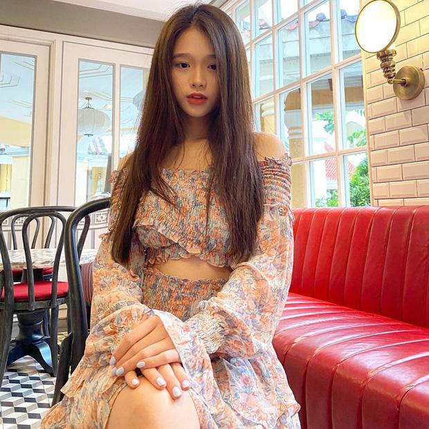 Street style Chi Pu nóng bỏng bao nhiêu thì Linh Ka lại dịu dàng bấy nhiêu-2