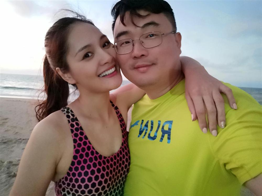 Chồng Trung Quốc hết mực yêu chiều hoa hậu Hương Giang và 2 con-13