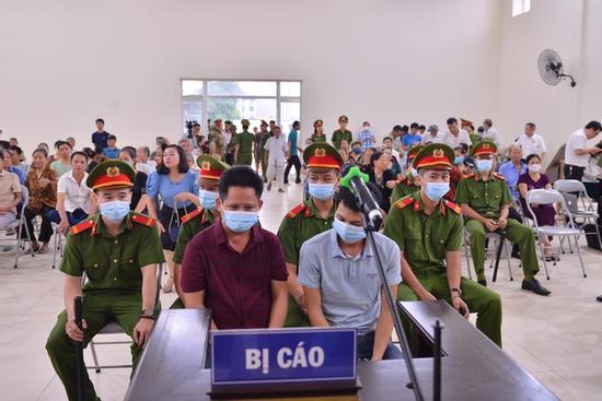 Tuyên án vụ Nhắng nướng Hiền Thiện: Ông chủ 12 tháng tù, nhân viên nhận 9 tháng