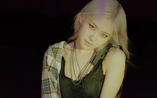 Đừng ai chê Rosé nhạt nhòa nữa, thời bông zẹo nhà BLACKPINK đã tới rồi!-1