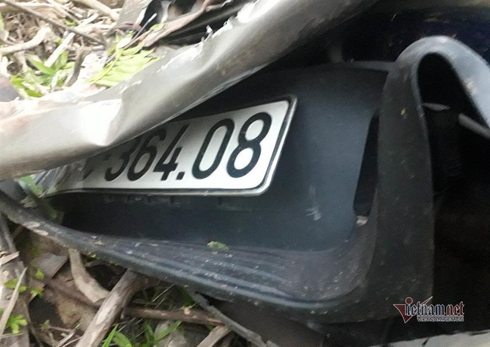 Hiệu trưởng lái xe bán tải lao xuống vực, hiệu phó cùng cô giáo tử vong-3