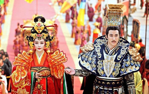 Ngắm tạo hình hoàng hậu trong lễ đăng cơ qua các triều đại của Trung Quốc-4