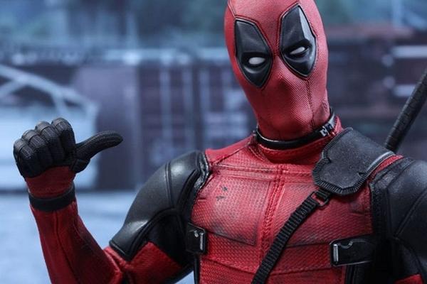 Ryan Reynolds với Deadpool (X-Men): Tài tử người Canada luôn yêu mến Deadpool, nhưng anh thực sự căm ghét phiên bản nhân vật ở X-Men Origins: Wolverine (2009). “Đó là trải nghiệm tồi tệ. Lúc đó, người ta định làm phim về Deadpool, nhưng chưa có kịch bản. Thế rồi dự án về Wolverine xuất hiện. ‘Hoặc đóng vai Deadpool trong đó, hoặc chúng tôi tìm người khác thay thế’, họ bảo thế. Tôi cay đắng nhận lời dù biết phiên bản đó sai trái”, Ryan Reynolds giải thích. Sau rất nhiều nỗ lực và thuyết phục, anh cuối cùng cũng khiến Fox “bật đèn xanh” cho phiên bản Deadpool theo sát truyện tranh vào năm 2016 và tạo nên cú hit lớn tại phòng vé.