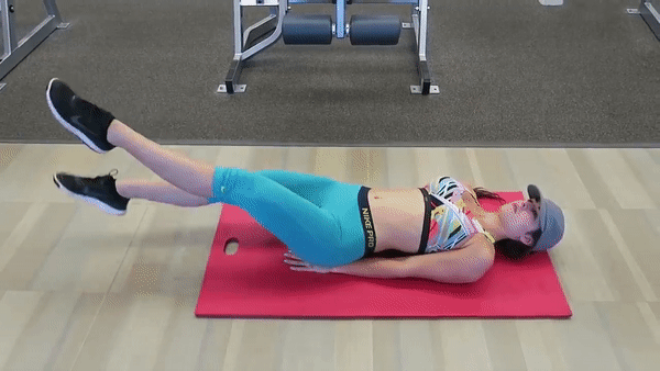 Trợ lý thân cận Donald Trump mắc Covid-19: Xuất thân người mẫu, sở hữu vóc dáng triệu đô-8