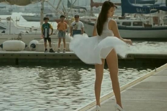 Những cảnh khoe nội y ấn tượng của dàn mỹ nhân phim 18+