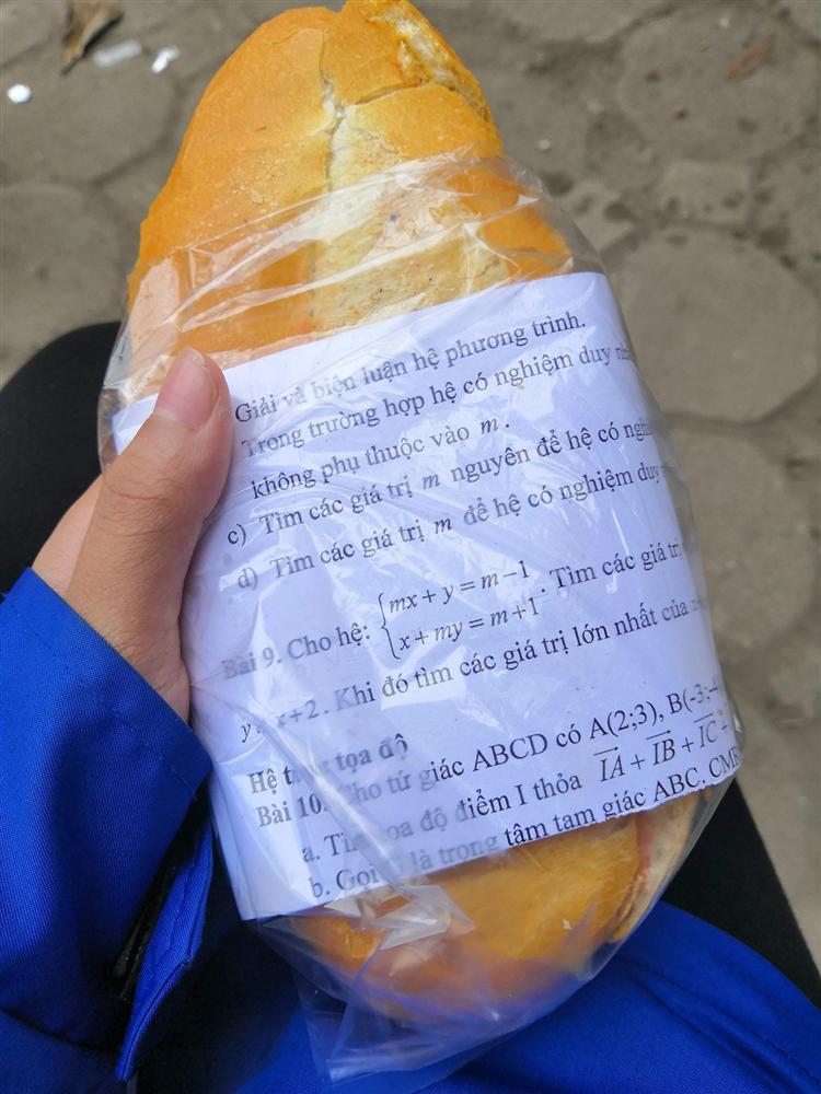 Nuốt không trôi trước những mẩu giấy gói bánh mì ‘siêu bựa’-6