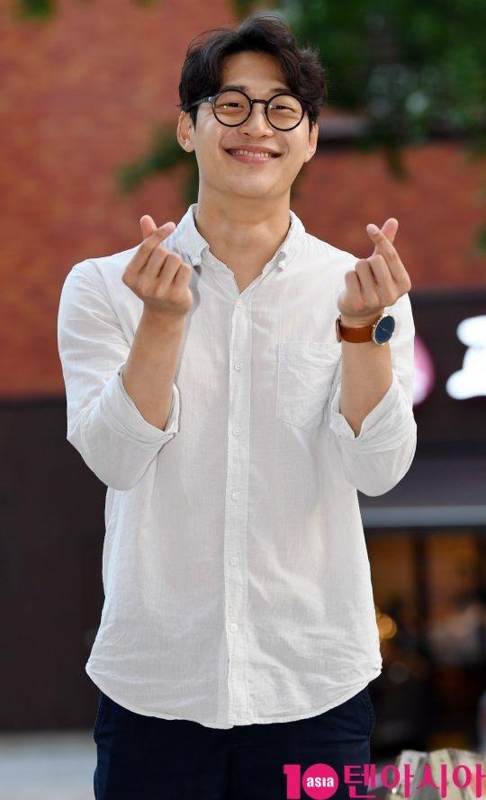 Những tin đồn hẹn hò khó đỡ của sao Hàn trong năm nay-5