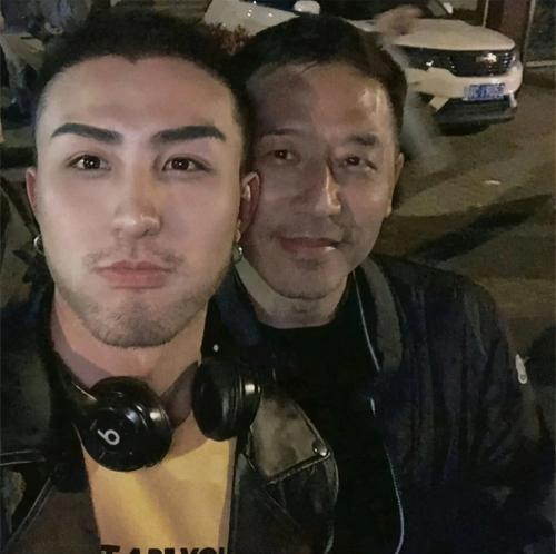 Bạn đời đồng giới của Trương Quốc Vinh bị đồn có tình mới-1