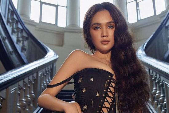 Cùng mặc đồ thương hiệu Việt, Black Pink chất lừ còn Ngọc Trinh 'kém sang'