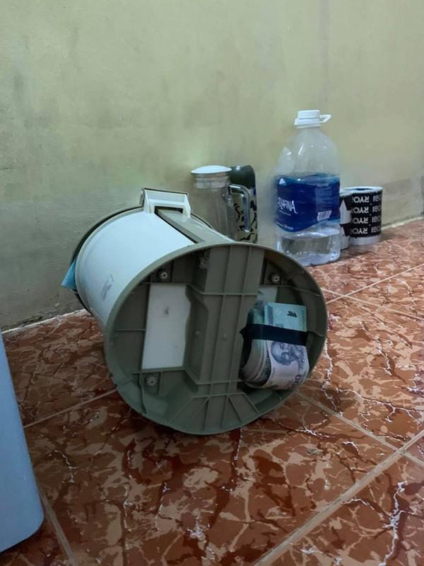 Biết vợ ghét dọn nhà, chồng âm thầm giấu cả trăm triệu ở nơi quen mà vợ không biết-2