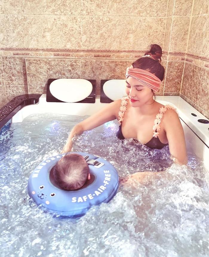 Chê Lan Khuê ngực lép như đàn ông, cô giáo trung niên có thực sự nhìn đúng?-12