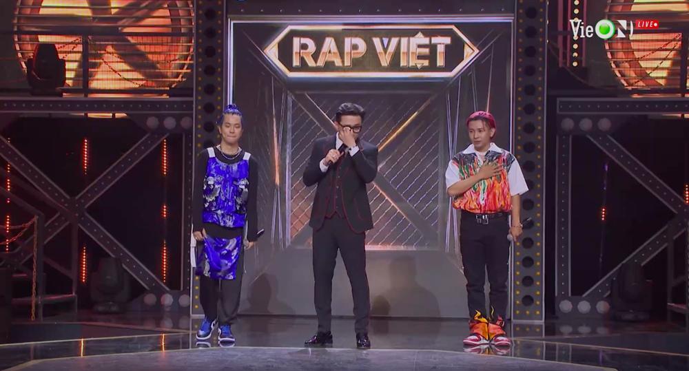 Trấn Thành khóc lần thứ n tại Rap Việt, khán giả tặng luôn rapname Thành Cry-2