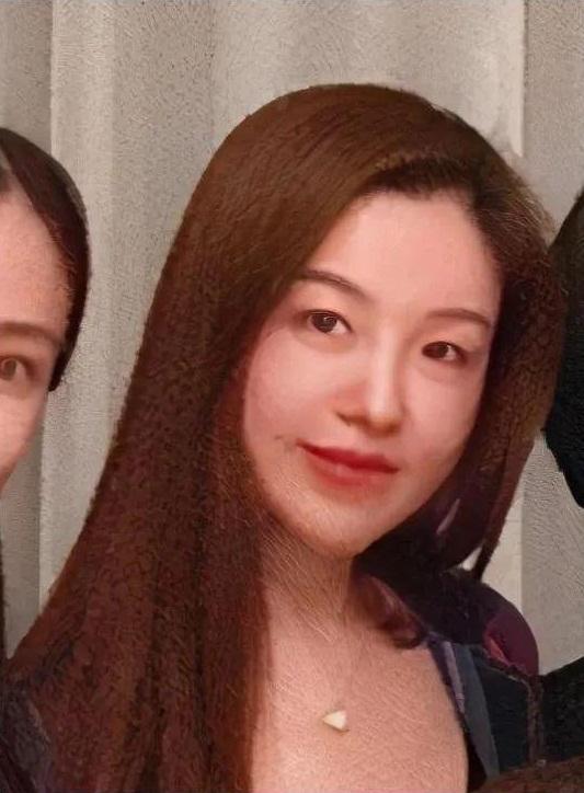 Bóc gia thế siêu khủng của hội bạn thân Angela Baby-6