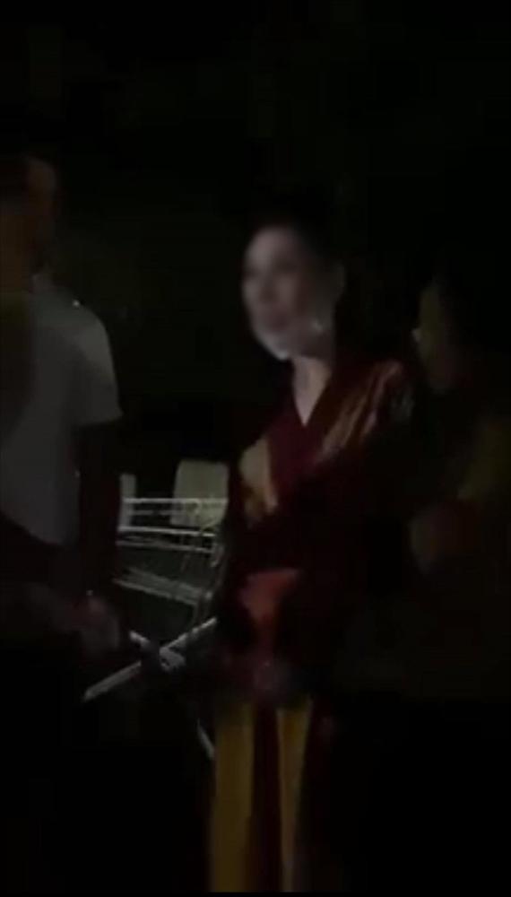 Vợ kéo cả nhà đi đánh ghen, nực cười nhất là lời cảnh cáo của bồ dành cho chính thất-2