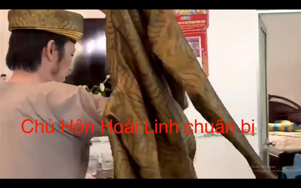Hoài Linh diện áo dài từng hát chung với Hoài Lâm lên phim-3