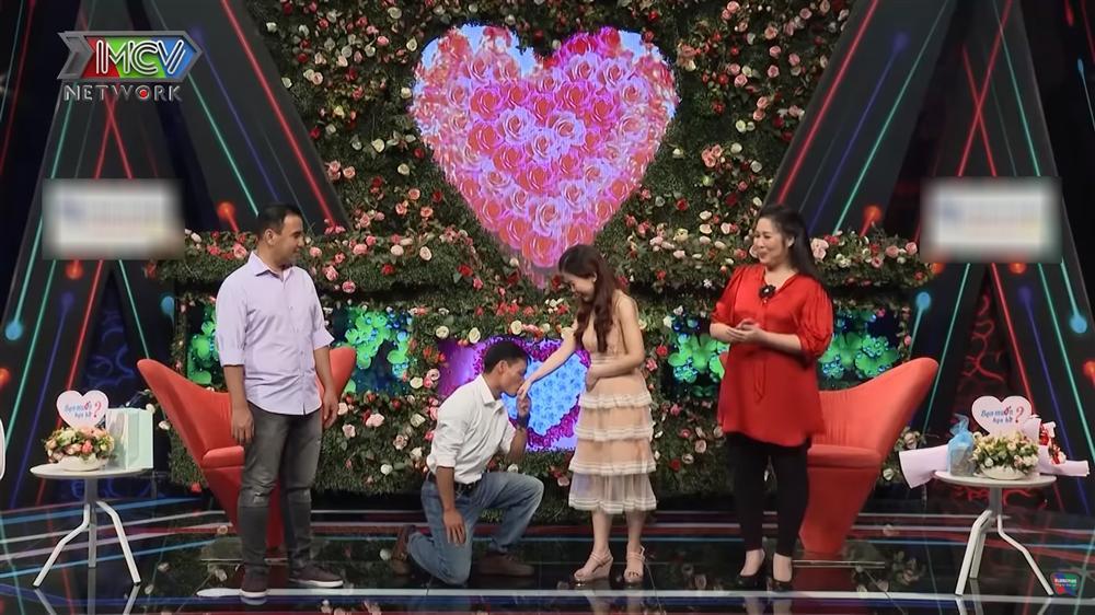 Gặp nữ chính xinh như mộng ở show hẹn hò, chàng kỹ sư bấm nút Đồng ý đến liệt cả phím-3