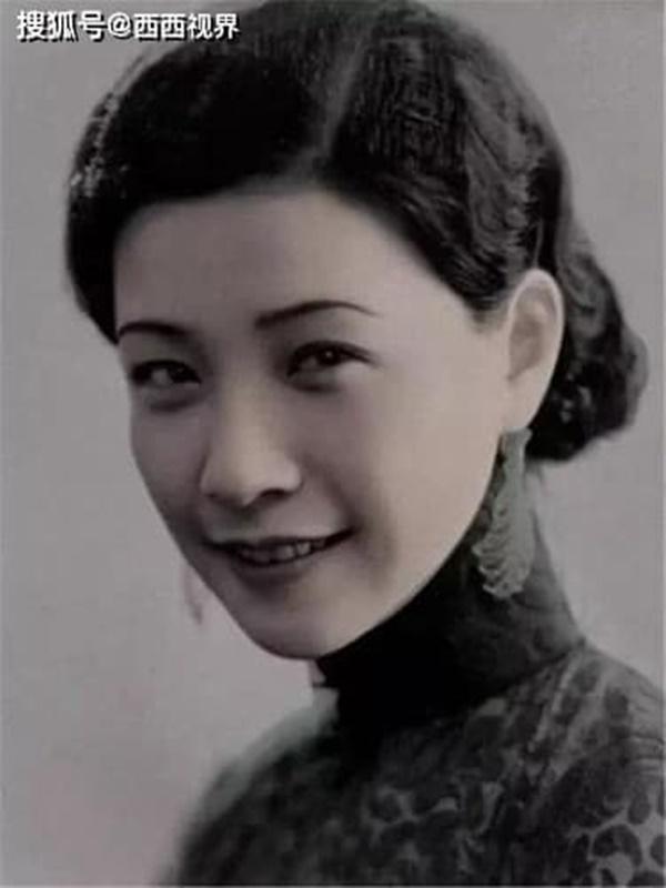 Cô chỉ sống đến 25 tuổi, sau khi qua đời có 300.000 thương tiếc và 7 người tự tử theo cô-1