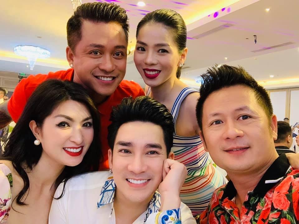 Bằng Kiều dự sinh nhật Tuấn Hưng: Bảo chỉ mời anh em mà 300 người đang ăn cỗ-1