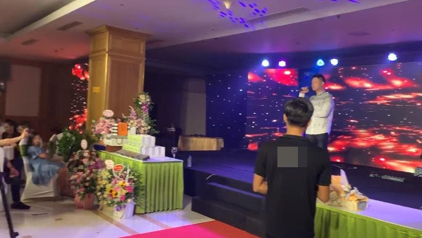 Bằng Kiều dự sinh nhật Tuấn Hưng: Bảo chỉ mời anh em mà 300 người đang ăn cỗ-3