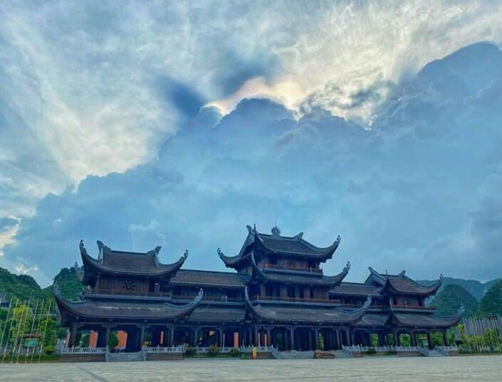 Vẻ đẹp tiên cảnh được ví như Hạ Long trên cạn khiến ai cũng xiêu lòng-2