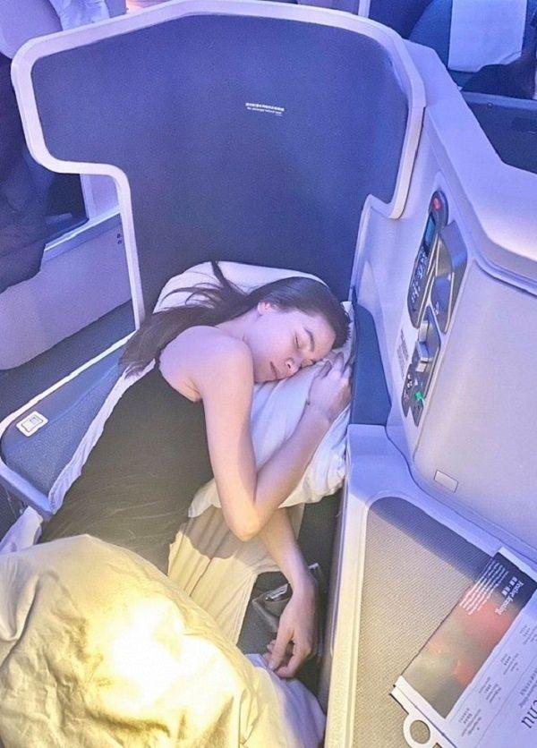 Ngân Khánh, Hương Giang, Lan Ngọc bị dìm hàng lúc ngủ vẫn đẹp bất chấp-10