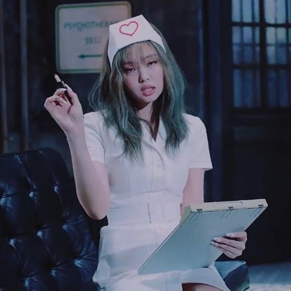 Nhà báo Mỹ công khai bảo vệ Jennie trước chỉ trích ăn mặc gợi dục trong Lovesick Girls-1