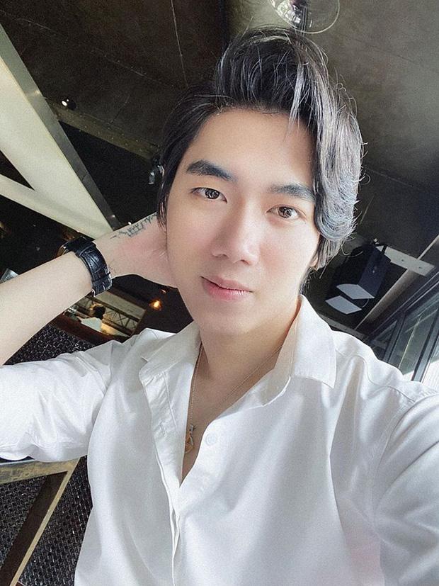 Mẹ nuôi kêu trời vì K-ICM phải nhập viện phẫu thuật, vô tình để lộ bằng chứng về năm sinh gây tranh cãi của con trai-4