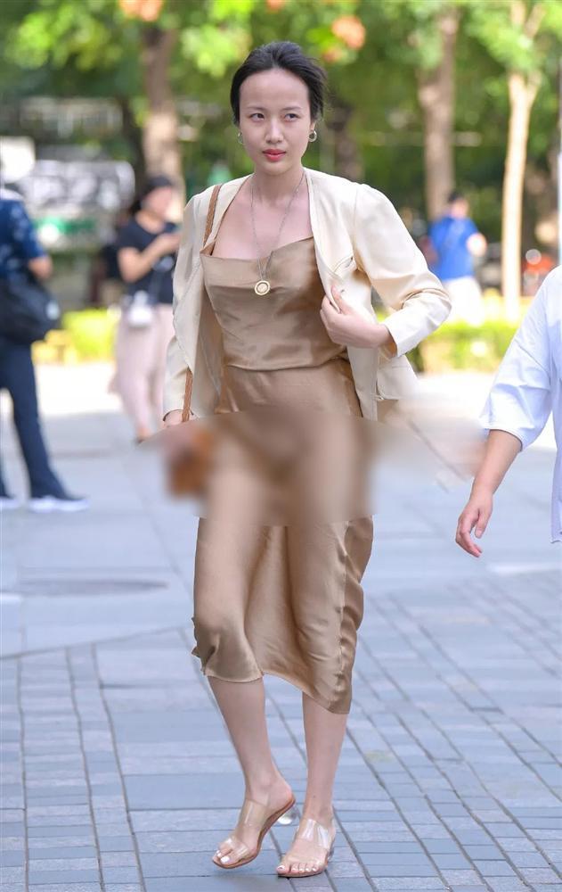 Mặc váy lụa lại còn ra gió, Thanh Hằng mắc lỗi hằn rõ vùng cấm địa kém duyên-9