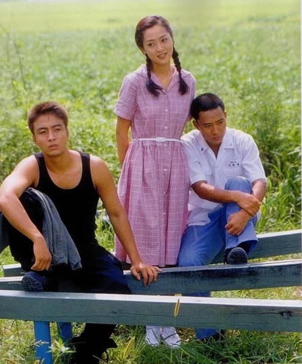 Phim rating kỷ lục giúp cả dàn sao đổi đời: Bae Yong Joon, Choi Ji Woo hóa ông hoàng bà chúa, Song Hye Kyo chưa thị phi bằng Á hậu tù tội-5