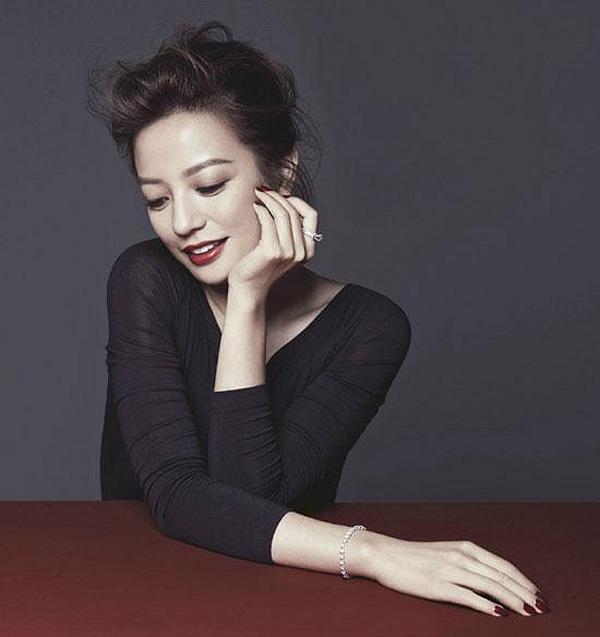 Những người phụ nữ sinh ra có số làm sếp lớn, lấy về làm vợ cả nhà chồng được nương nhờ-2