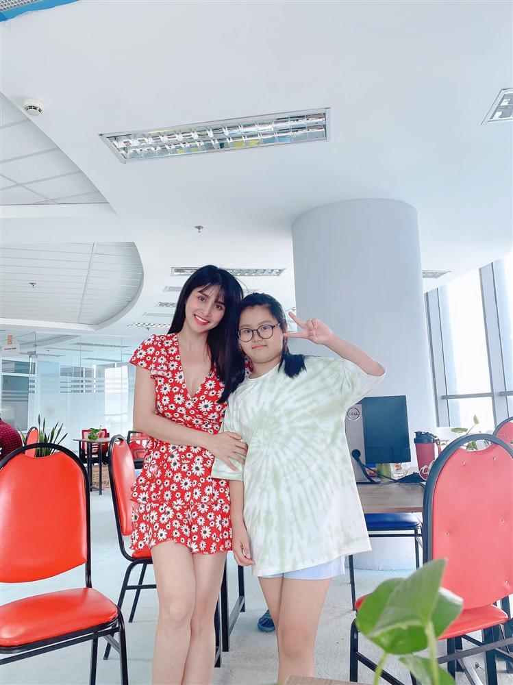 Con gái Thảo Trang - Phan Thanh Bình trổ mã, cao ngang mẹ dù mới 10 tuổi-5