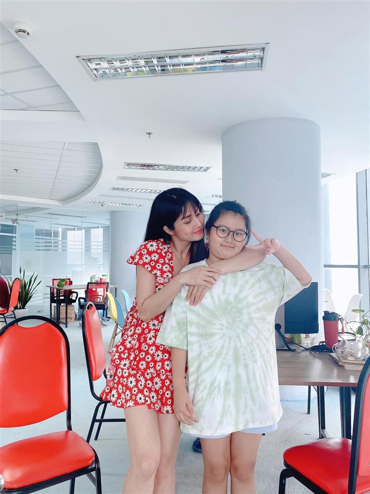Con gái Thảo Trang - Phan Thanh Bình trổ mã, cao ngang mẹ dù mới 10 tuổi-4